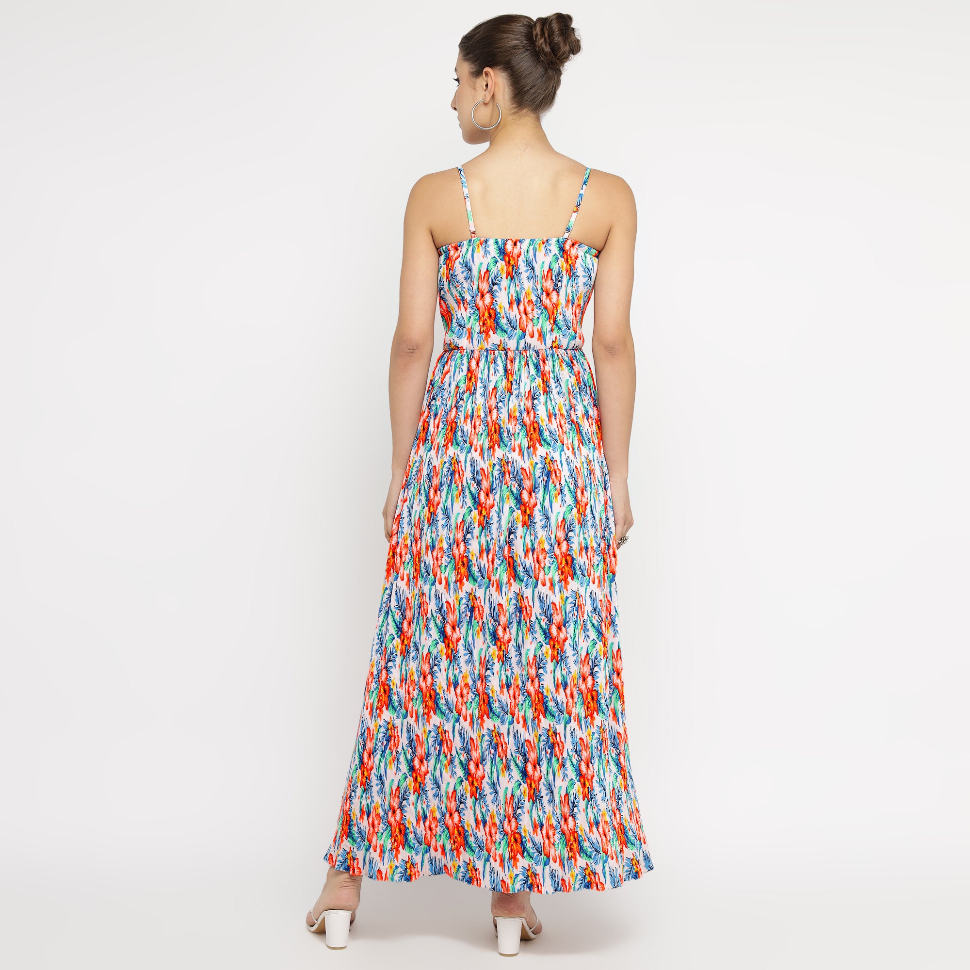 Vibrant Floral Smocked Maxi Dress with Sweetheart Neckline
